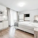 Apartment Lounge