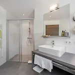 Lounge Apartment *