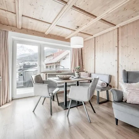 Apartman Lounge *