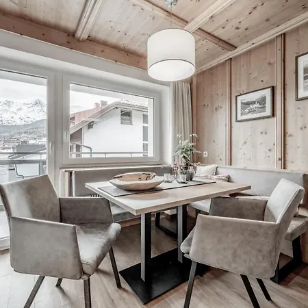 Lounge Apartman *